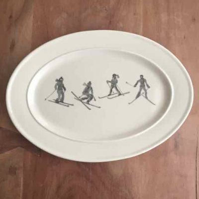 ovalen schaal met 4 skiers - skicadeau van sportcadeautjes