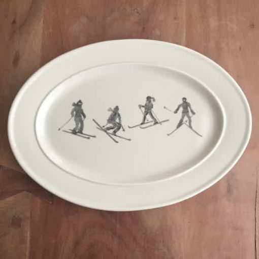 ovalen schaal met 4 skiers - skicadeau van sportcadeautjes