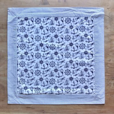 boten ankers en vissen kussenhoes - zeilcadeau van sportcadeautjes