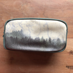 bergsport toilettas - wandelcadeau van sportcadeautjes